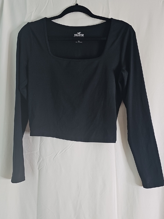 Hollister Tops - Hollister Black Long-Sleeve Square-Neck Crop Top